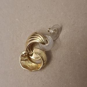 Monet goldtone earrings